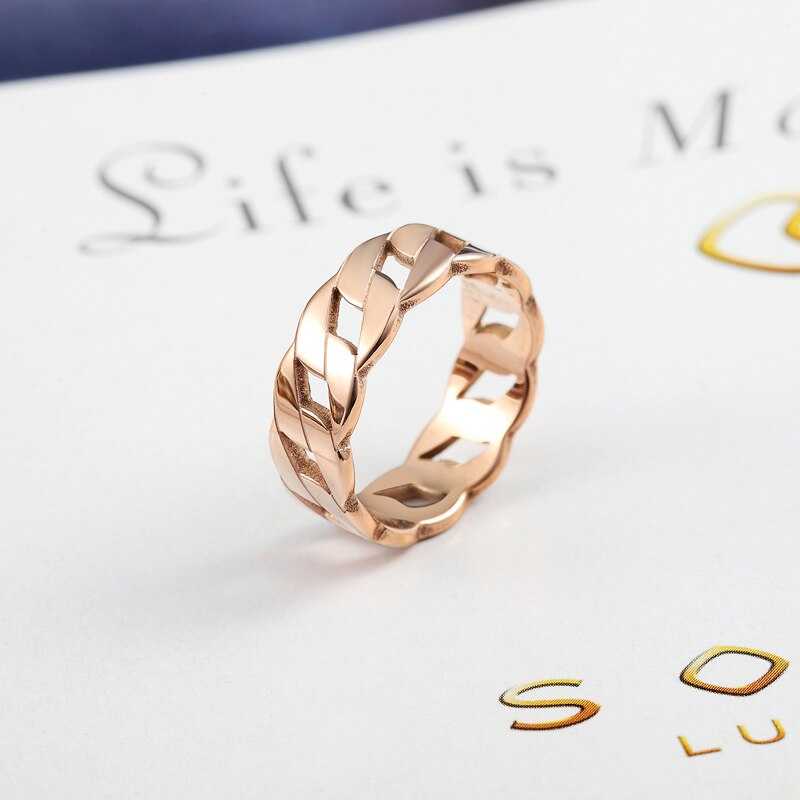 &quot;Elegant Cassie Ring featuring a minimalist band with a sparkling central gemstone